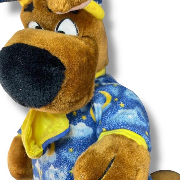 Vintage 1998 Cartoon Network Scooby Doo In Pajamas  Plush - Picture 2 of 7